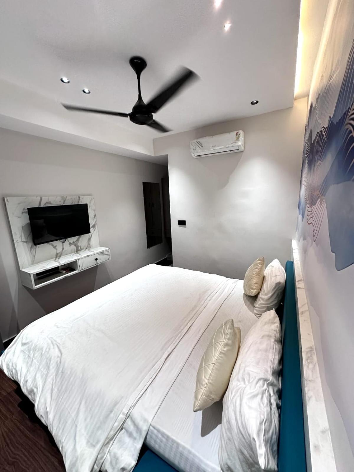 V Love Surat Exterior photo